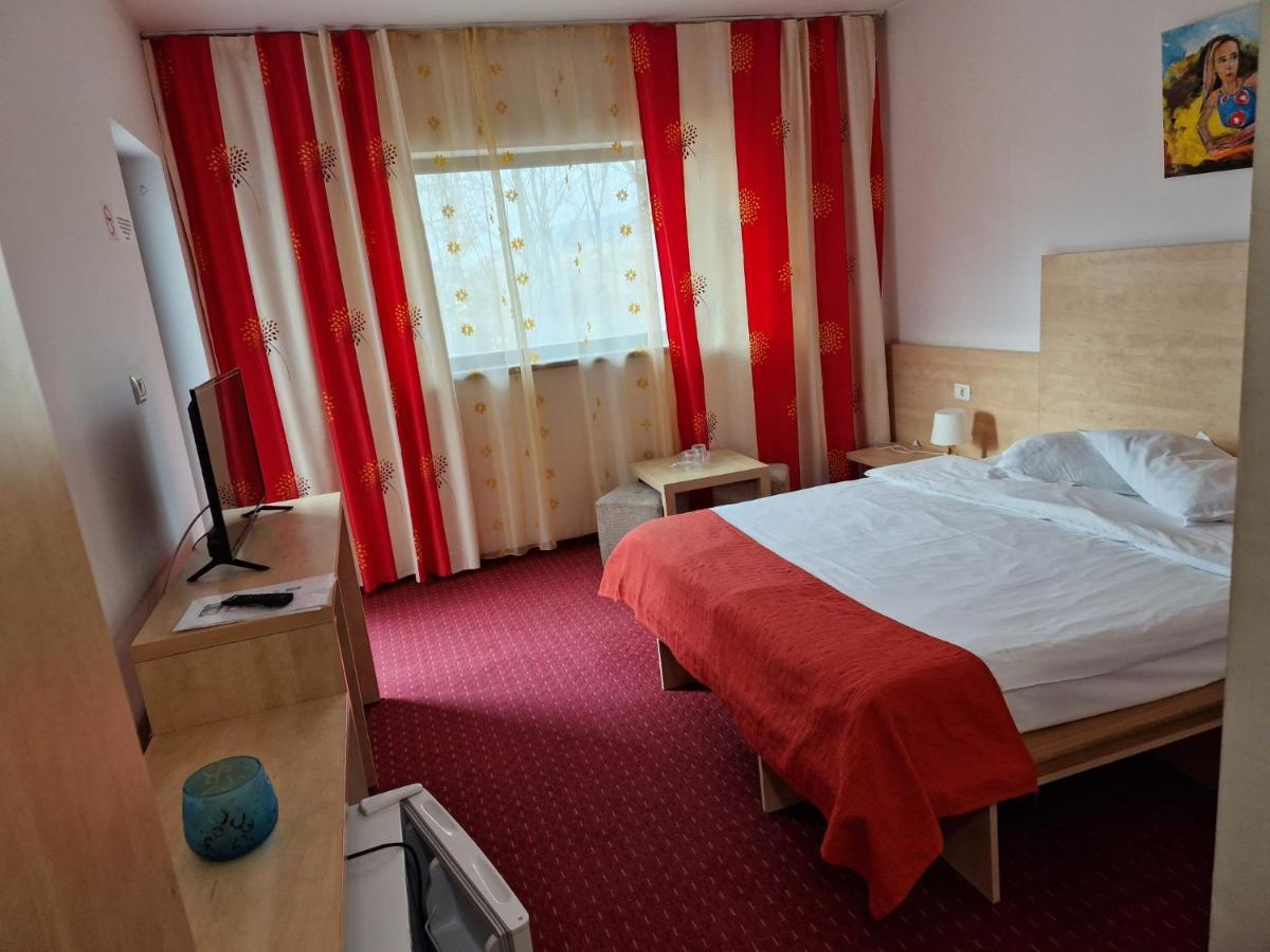 Pensiunea Carpe Diem Râmnicu Vâlcea Exteriér fotografie